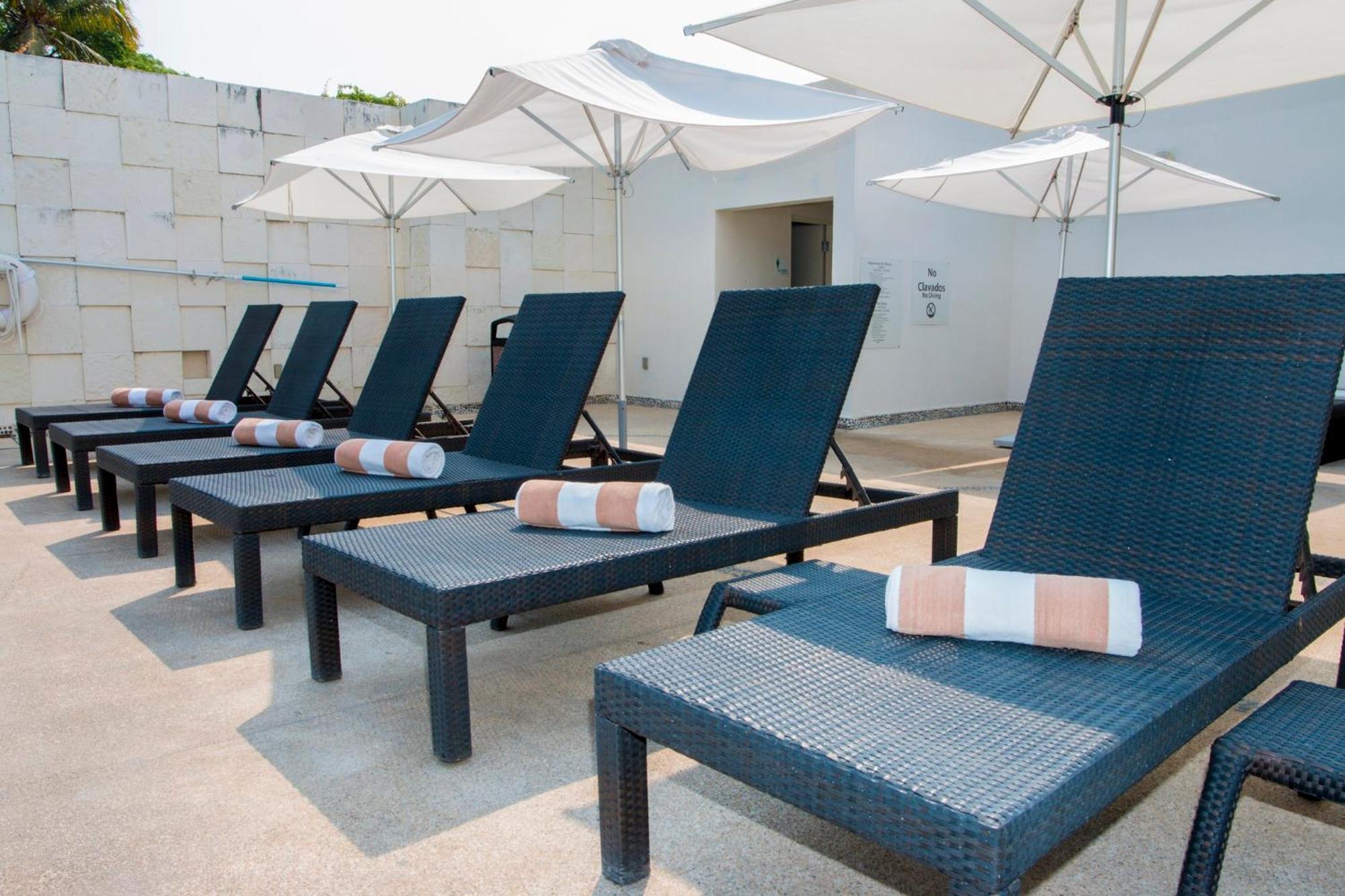 Holiday Inn Acapulco La Isla By Ihg Екстериор снимка